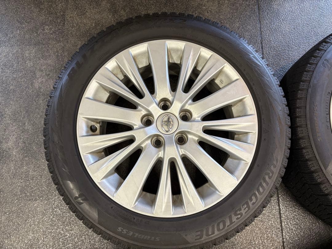 ⭐︎送料込み⭐︎トヨタ純正18インチ スタッドレス　ヴェルファイア　アルファード等に