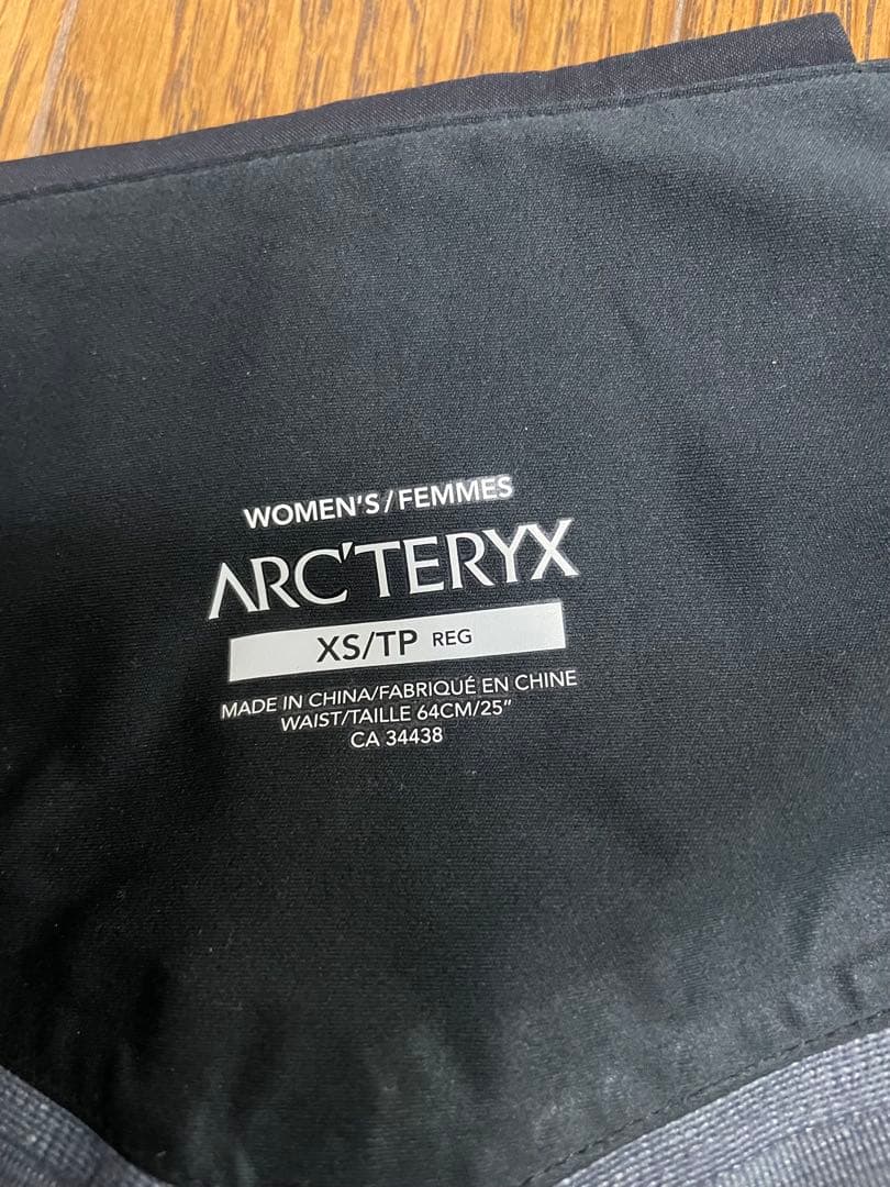Arc'teryx GORE-TEX パンツ