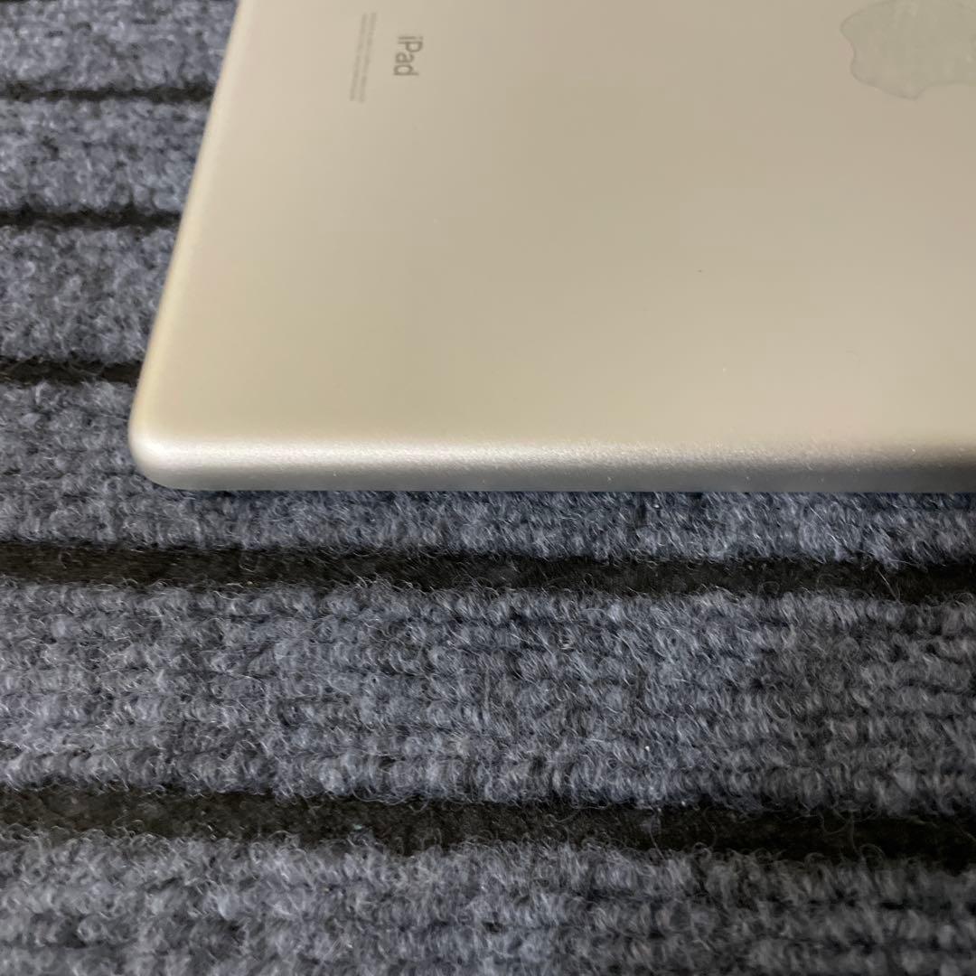 96 iPad 8世代 32GB SIMフリー シルバー