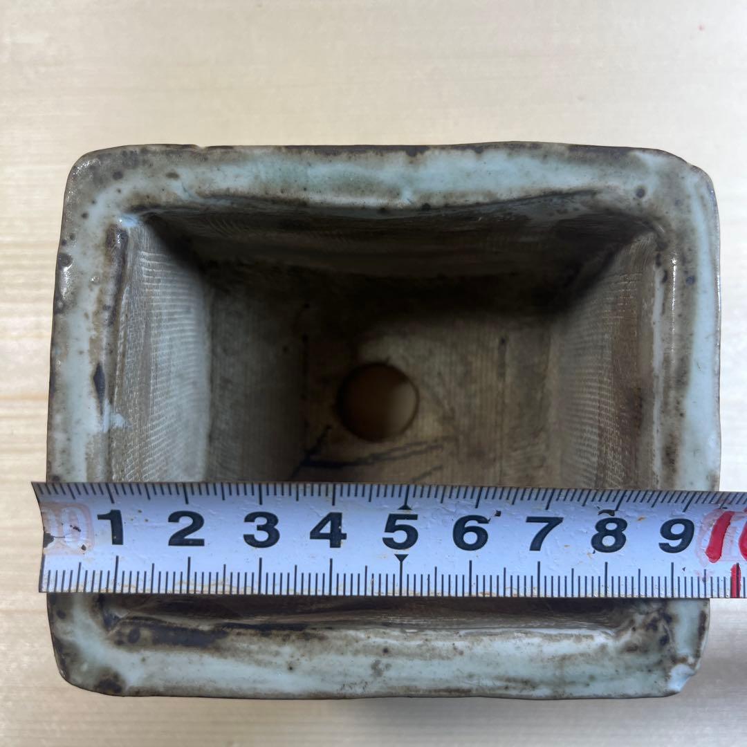 東福寺　植木鉢　落款有り　ナマズ柄