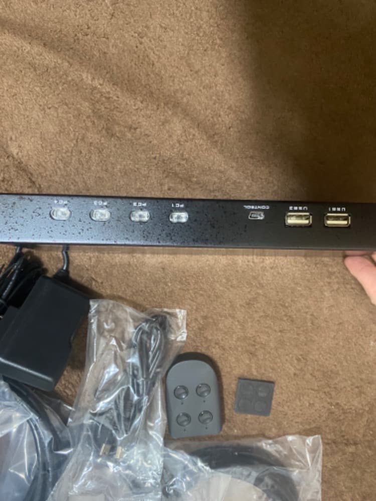 ポータブル　スイッチャー　コンピュータ　2in1　ボタン　ラップトップ