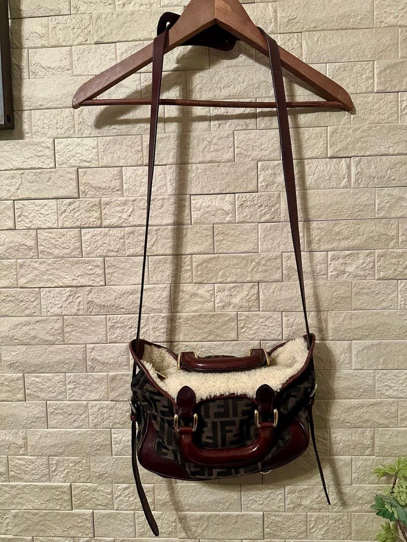 FENDI フェンディ ズッカ　2WAYハンドバッグ ショルダーバッグ ボア付き