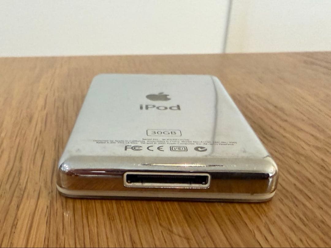 【即日発送】iPod Classic 30GB 第5.5世代　MA444J