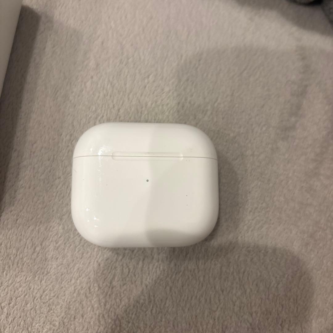 AirPods 第3世代 本体 ホワイト 充電ケース付き