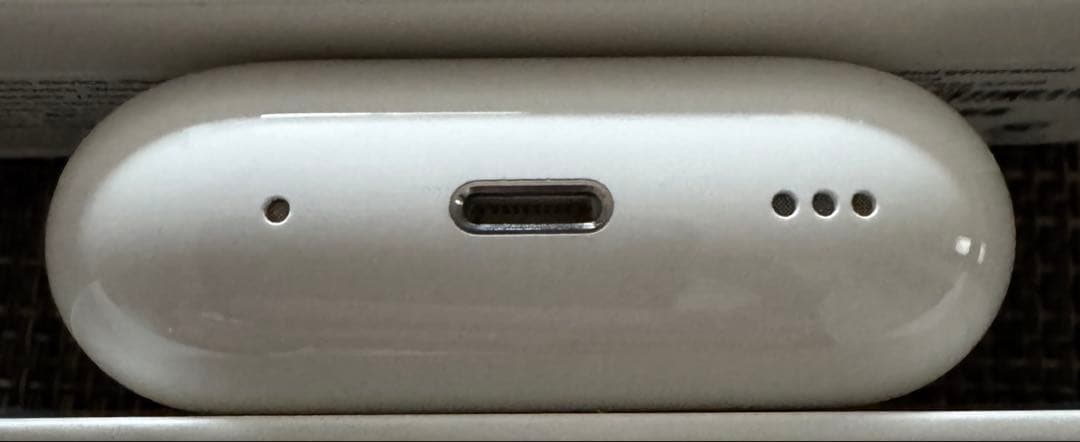 【美品 おまけつき】AirPods Pro 2(lightning端子)