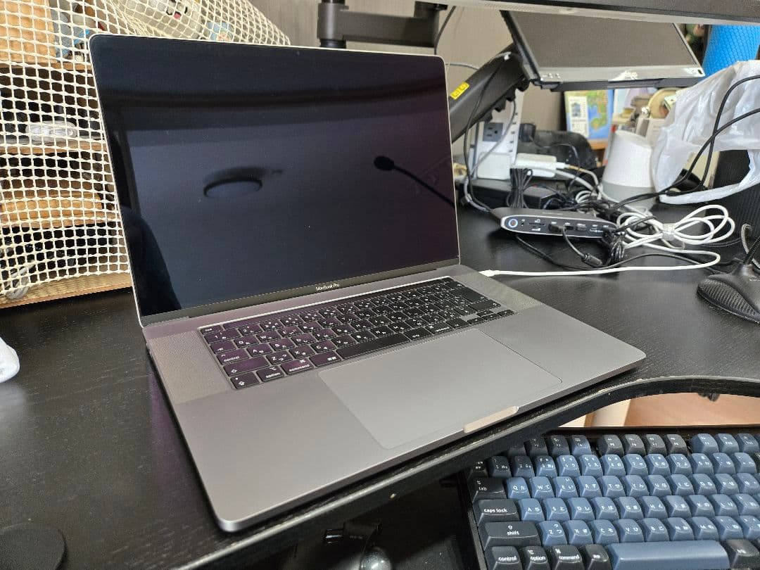 macbook pro 2019 16インチ i7