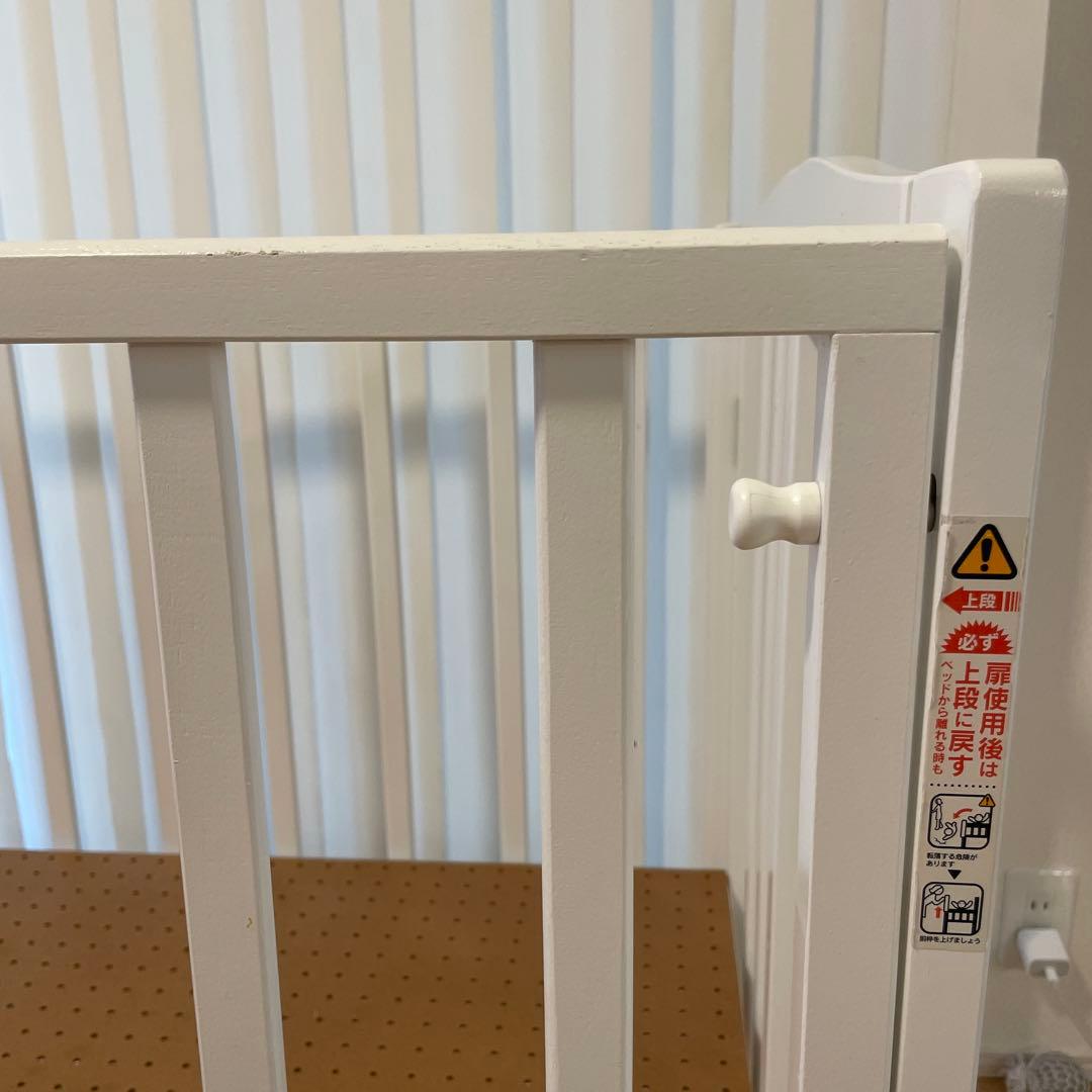 カトージ　ホワイト　ミニベビーベッド キャスター付き 60×90 品番02700