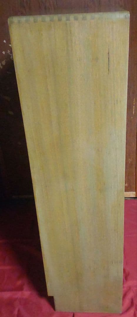 レトロな木製キャビネット 古い本棚 ガラス扉付き カーテン付き