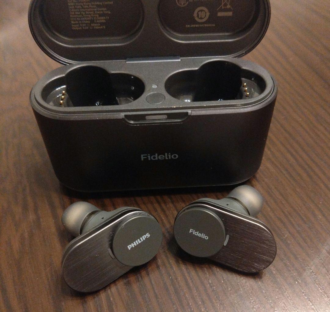 PHILIPS Fidelio ワイヤレスイヤフォンセット