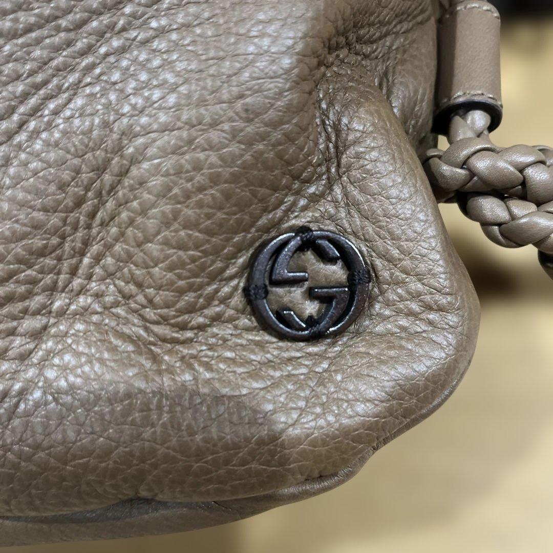 GUCCI インターロッキングブラウンレザー ショルダーバッグ