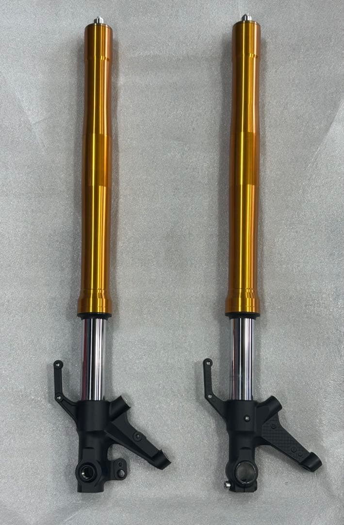 YAMAHA XSR900 2022〜ゴールド フロントフォーク