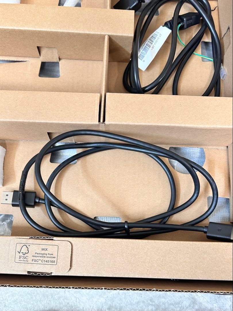 DELL 27インチ 4K USB-Cハブモニタ　U2723QEモデル