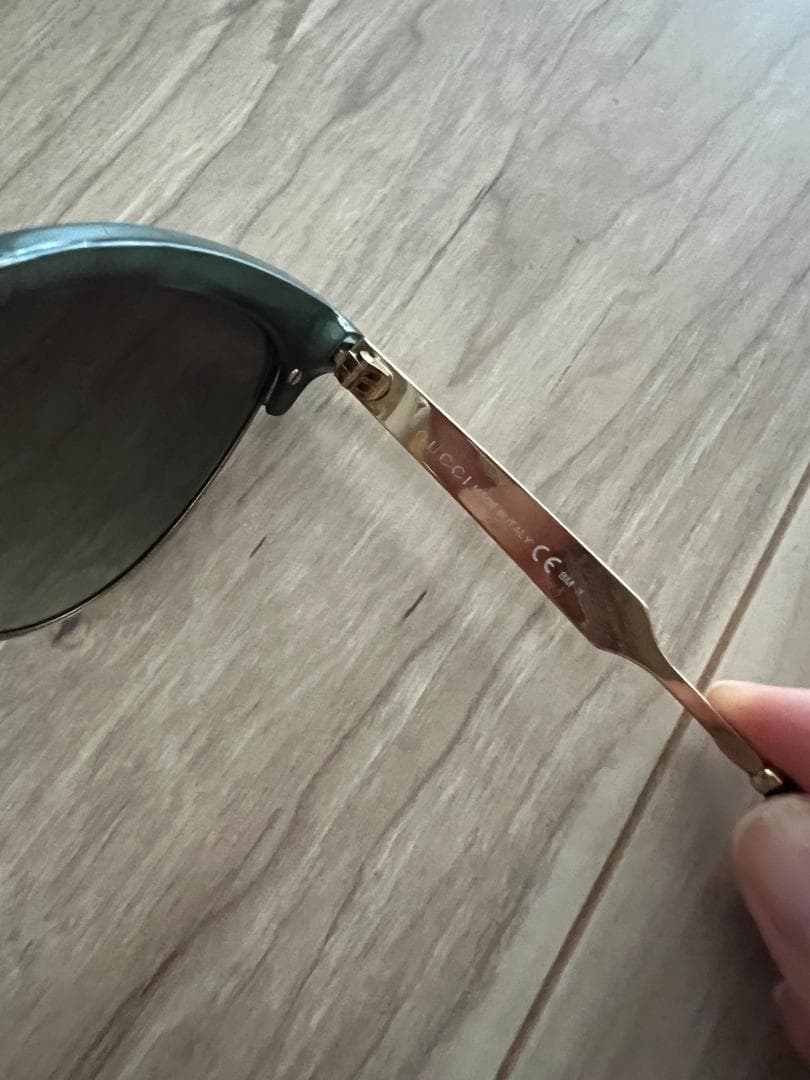 4 GUCCI サングラス