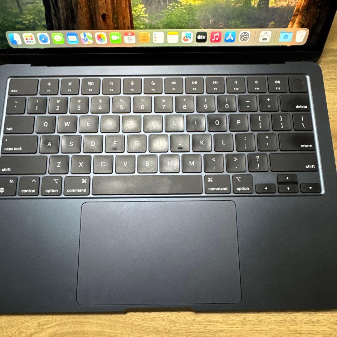 MacBook Air M2 ミッドナイト