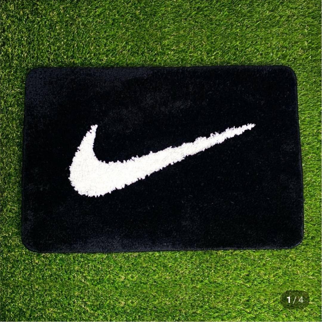 韓国輸入品⭐︎NIKE ナイキ ラグ マット