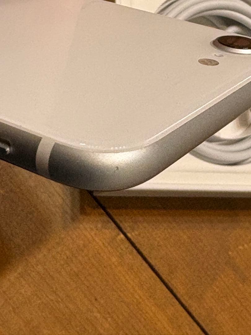 Apple iPhone SE (第2世代) 128GB ホワイト