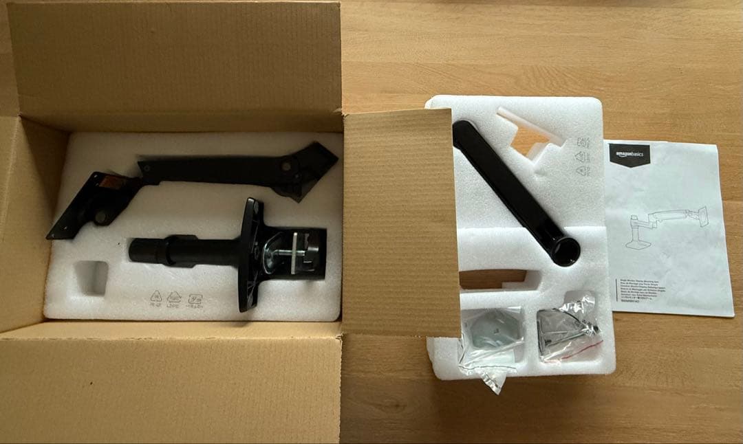 モニターアーム シングル-ディスプレイタイプ 32インチ箱、説明書付き