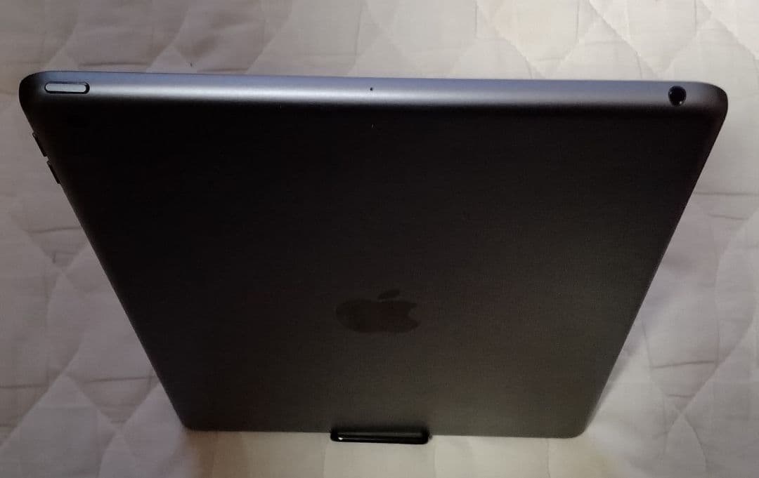 Apple iPad　第8世代Wi-Fi　32GB スペースグレー　箱付き