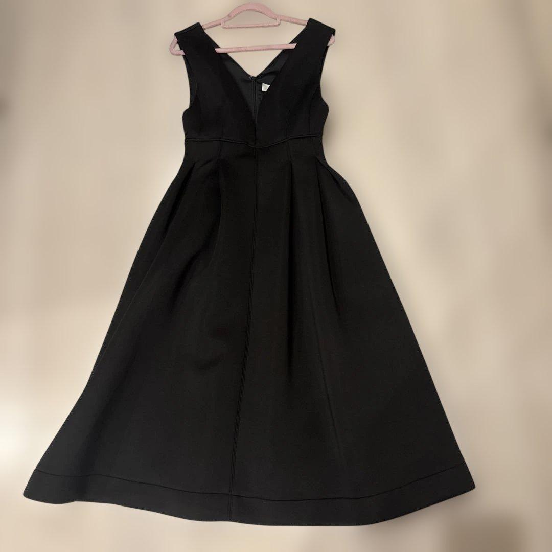 しゅりきゃっと ブラック ノースリーブ 膝丈ワンピース