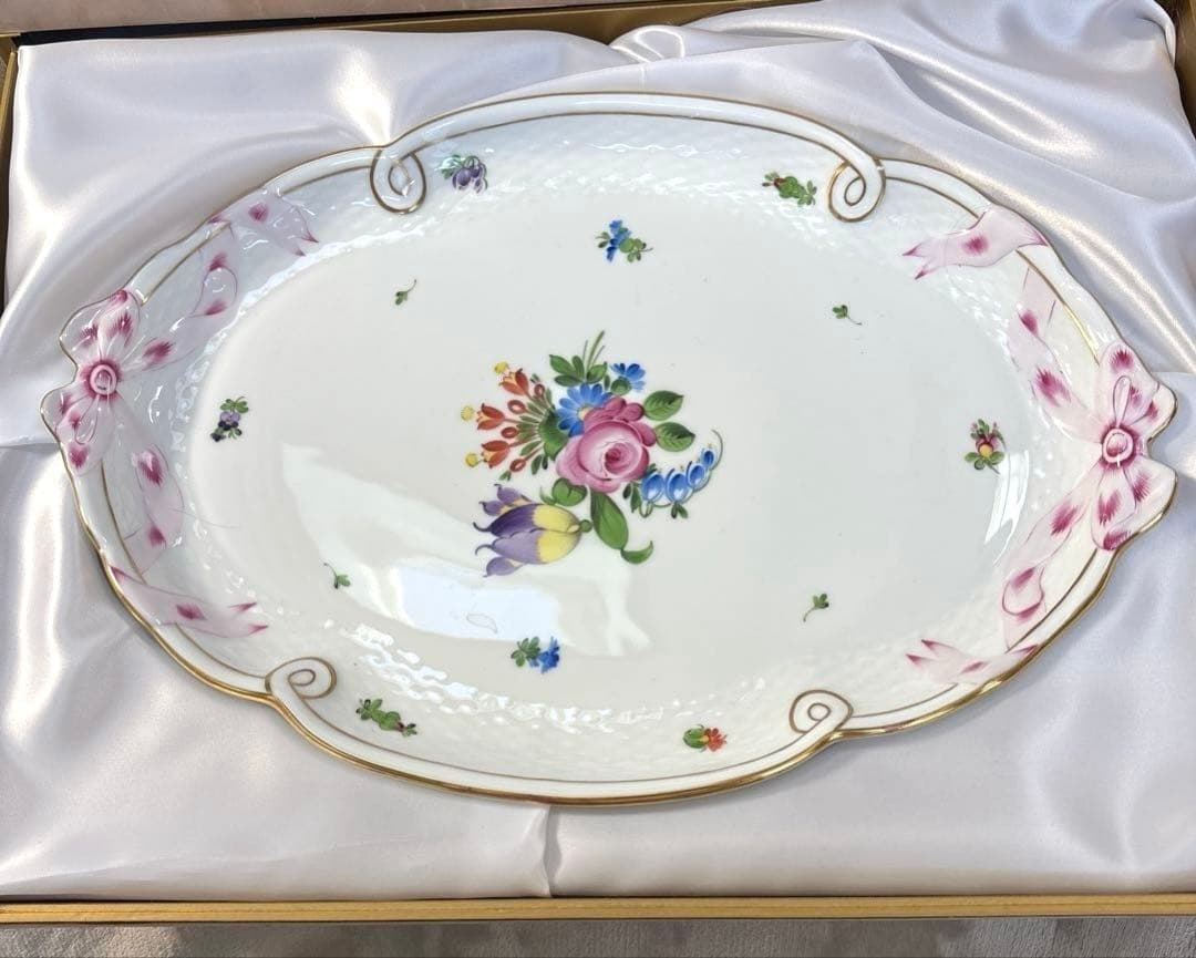 【美品】ハンガリーの名窯ヘレンドの「チューリップブーケ」シリーズのティーセット