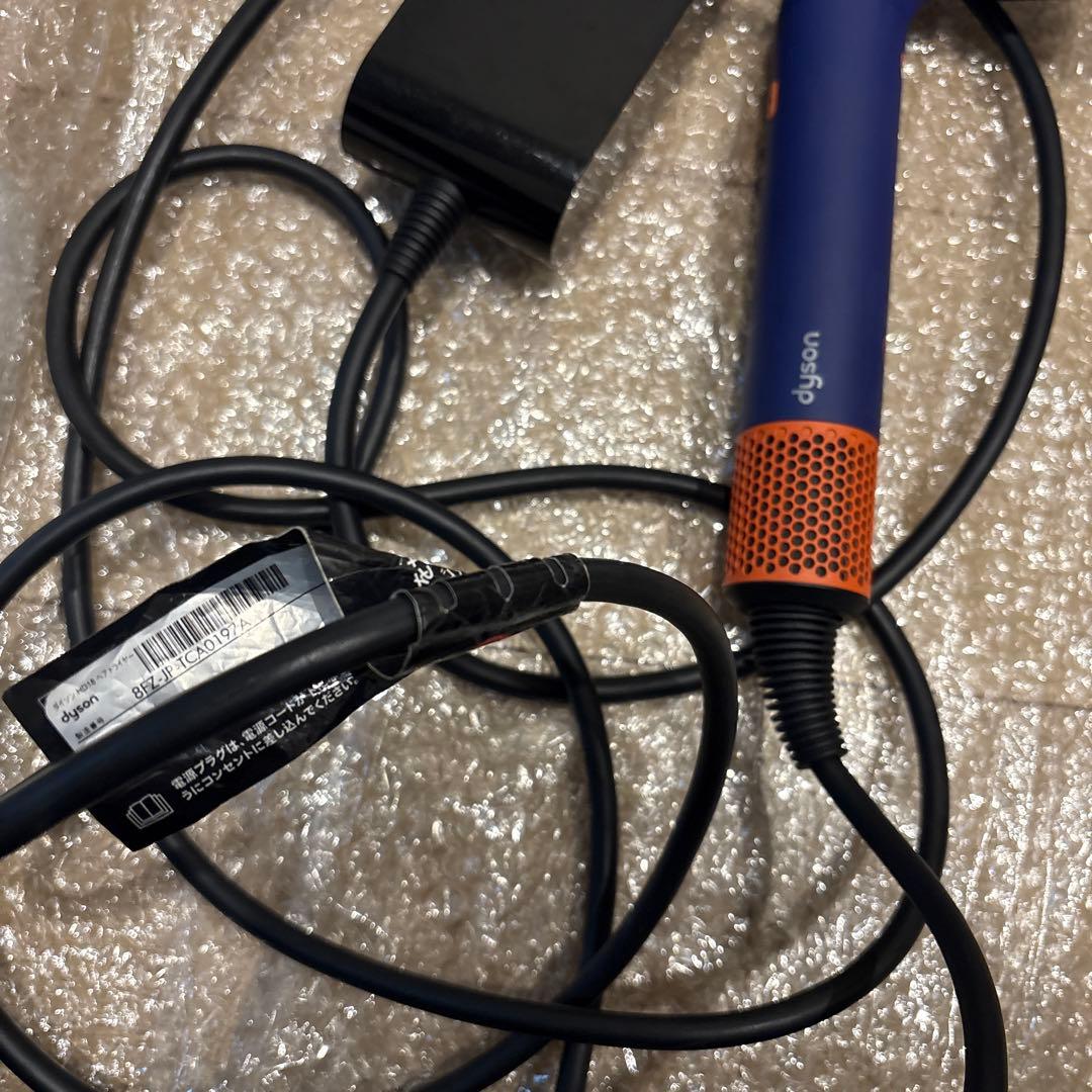 ダイソンドライヤー
