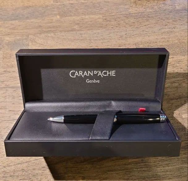 カランダッシュ　レマンコレクションエボニーブラック　ボールペン　ケース付き