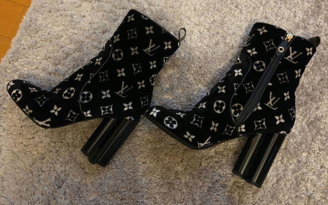 ルイ・ヴィトン　スエードショートブーツ
