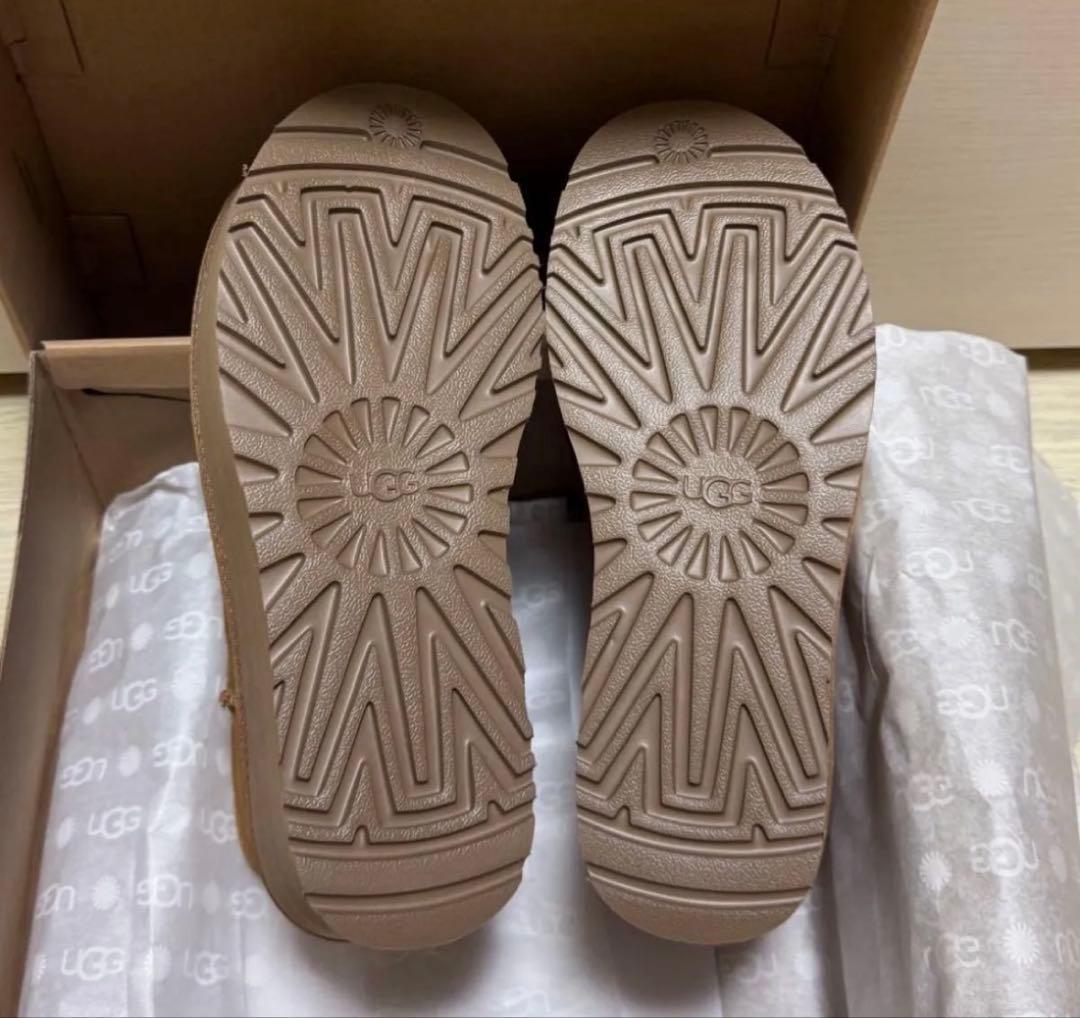 【新品未使用】UGG クラシック ウルトラ ミニ プラットフォーム24cm