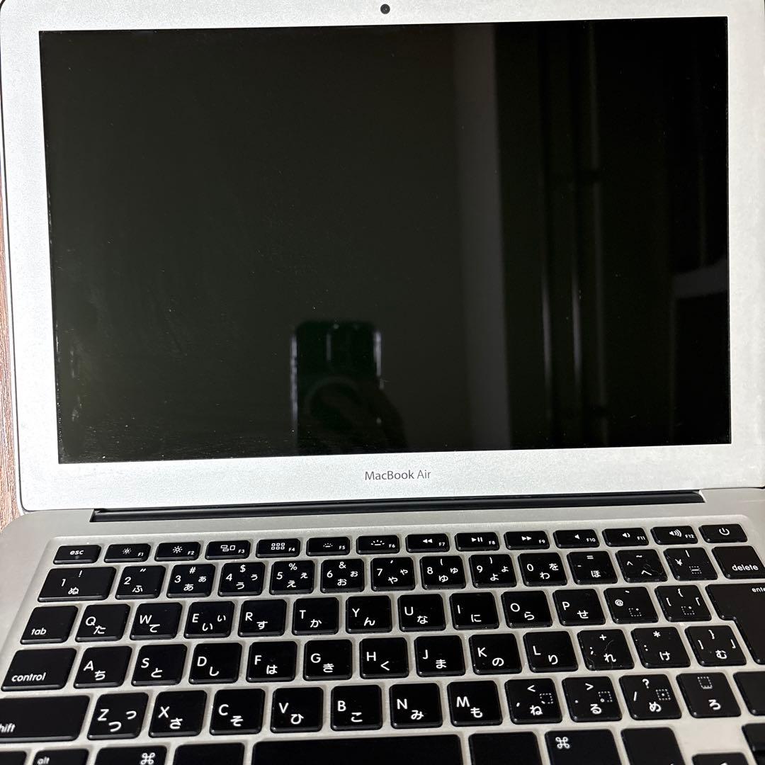 Apple MacBook シルバー 本体　2014 起動確認済み