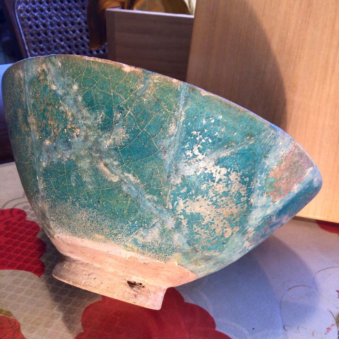 A767 ペルシャ古陶 古代波斯 青釉刻文黒線描　銀化鉢 発掘出土品（箱付）