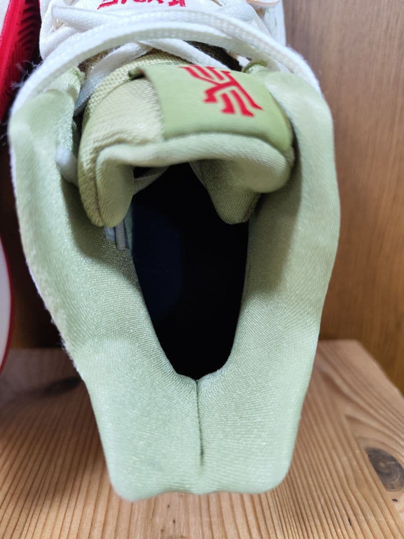 NIKE × BANDULU KYRIE 5 \"Multi/Red\" カイリー5