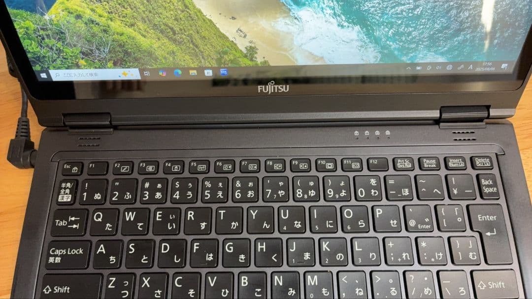 軽量薄型☆富士通 P727 Core i5 7300U 8GB / SSD128