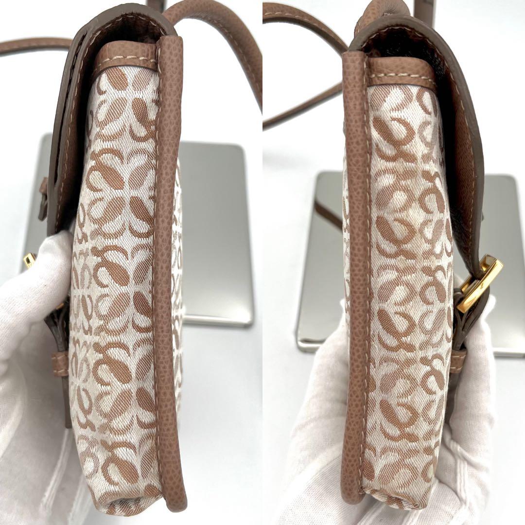 希少 ロエベ LOEWE ミニ ショルダー ポーチ　アナグラム　スマホショルダー