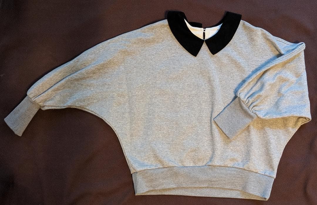 MAGALI　マガリ　ジャケットとスウェットプルオーバーの2点セット