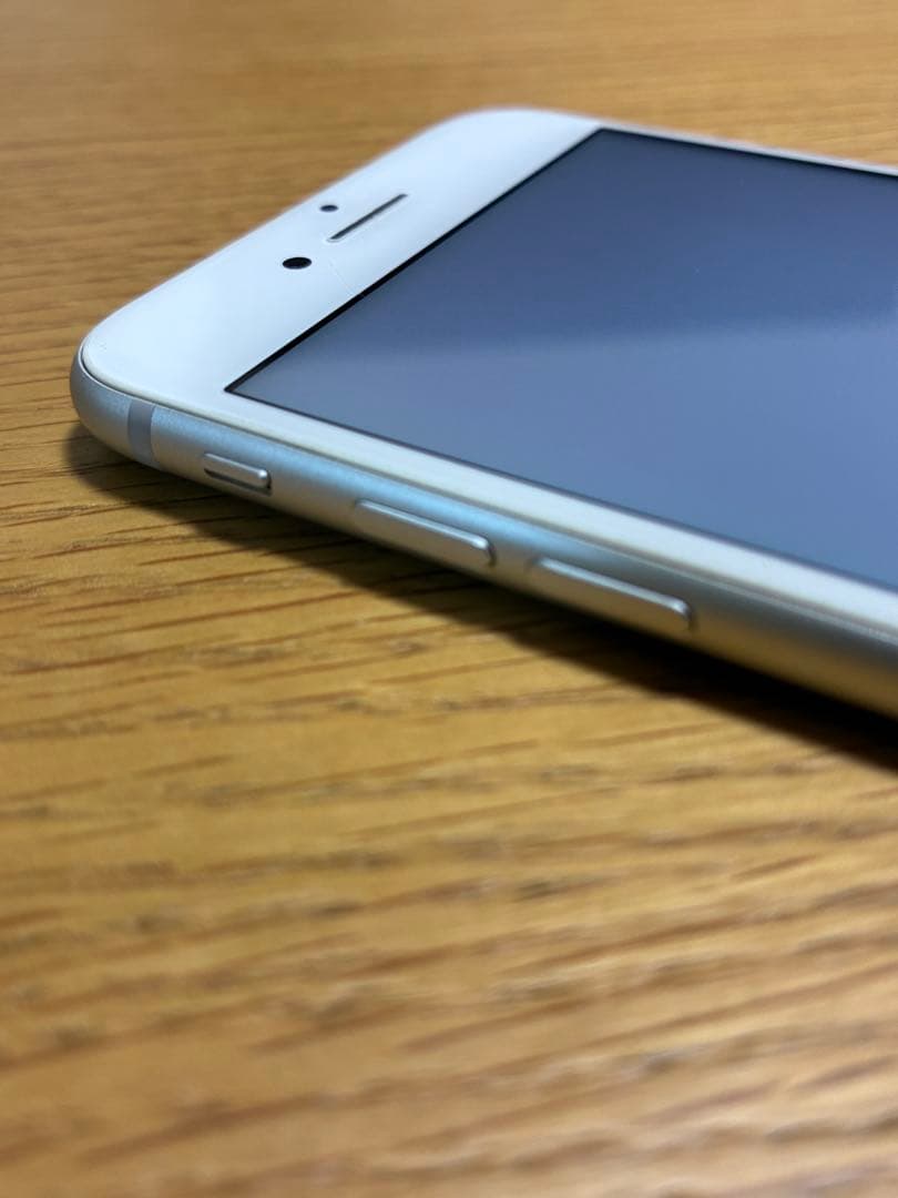 iPhone 8 箱付き　ヒビ有り　けど美品