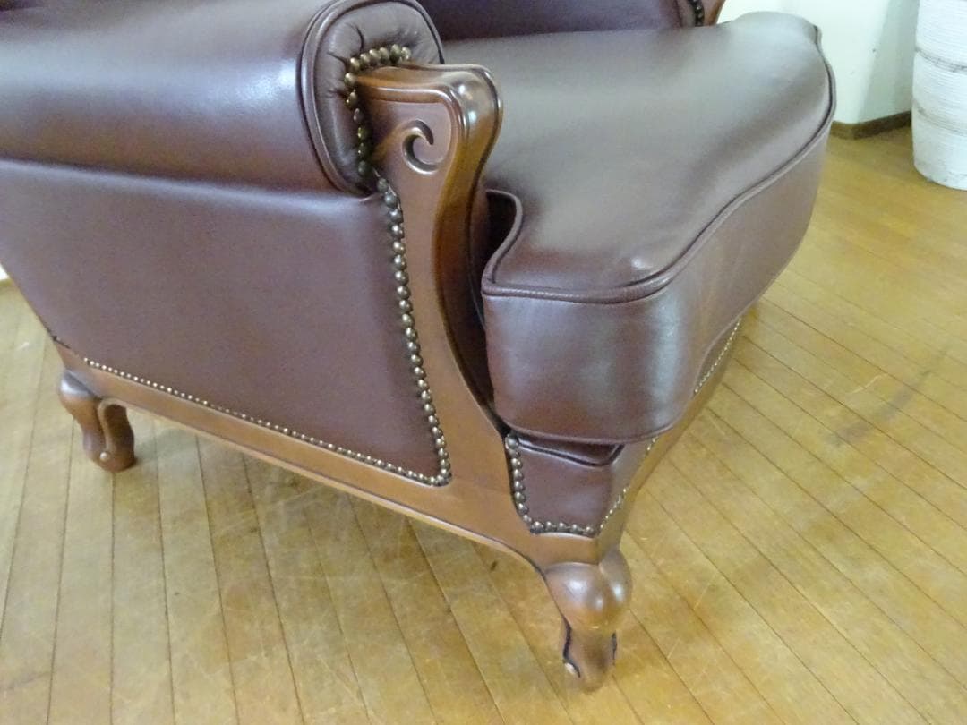 カリモク　ルイ15様式　本革　鋲打ち　猫脚　シングルソファ　美品　②
