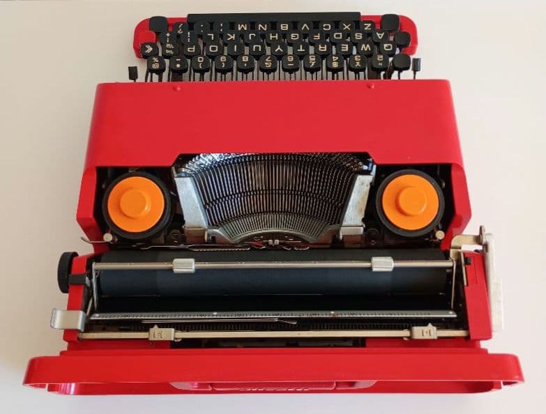 Olivetti オリベッティ Valentine タイプライター 赤バケツ