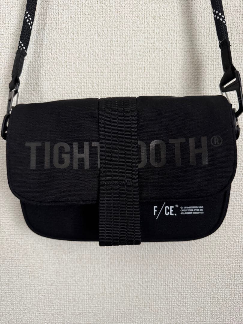 TIGHT BOOTH ショルダーバック
