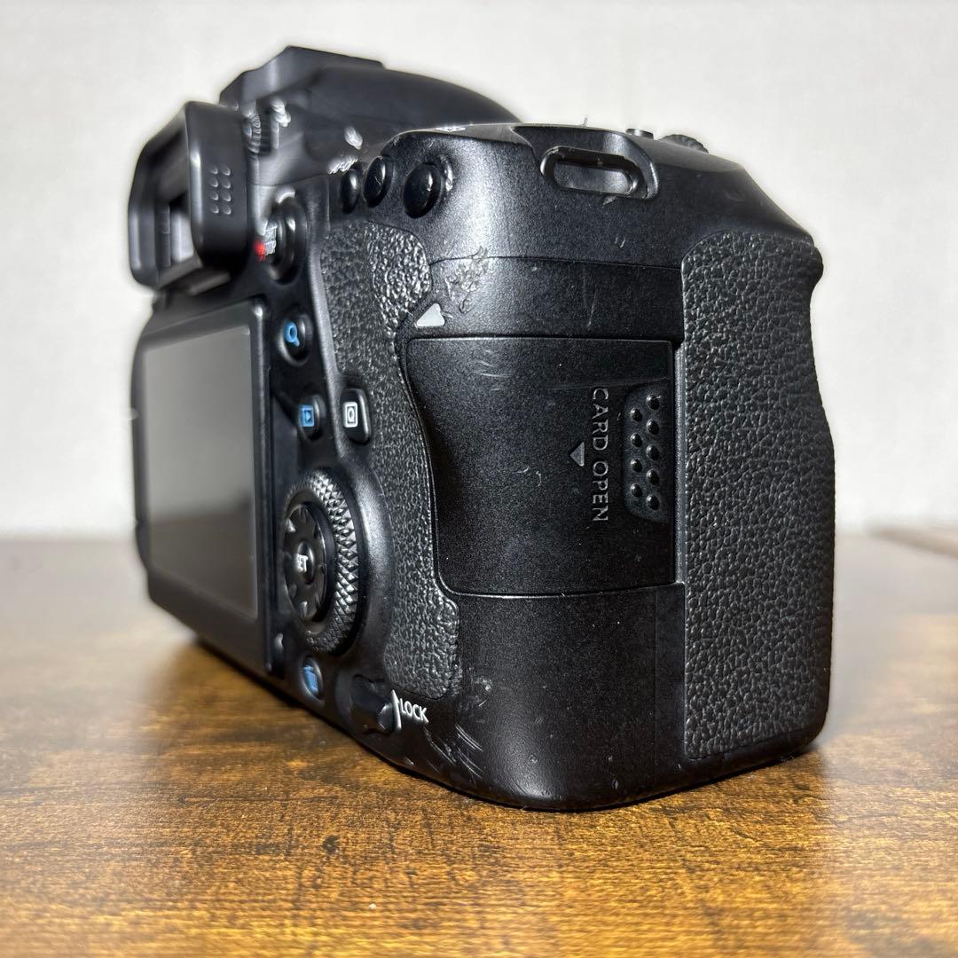 EOS 6D Mark II ボディ 外箱 バッテリー付き