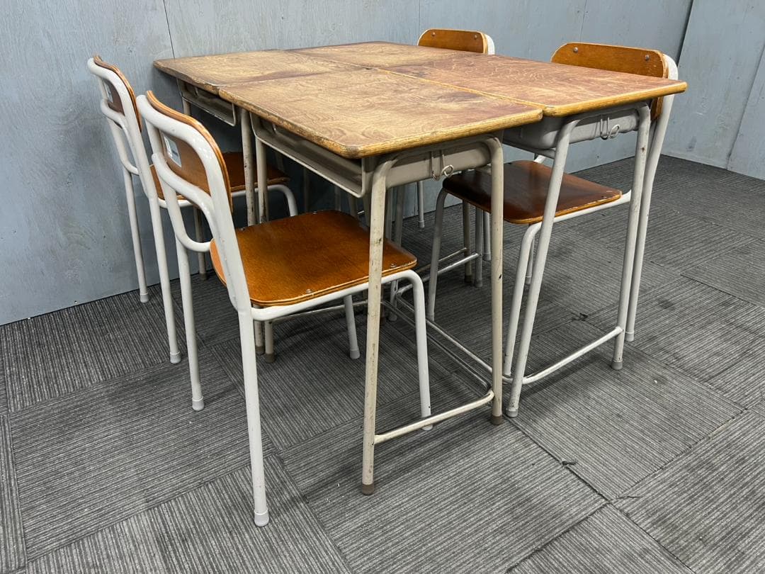 538◆格安配送地域あり◆コクヨ製◆学童机・椅子4組(旧JIS1号)学校学習塾