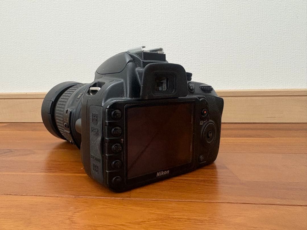 Nikon D3100 デジタル一眼レフ 18-55mm VR レンズキット