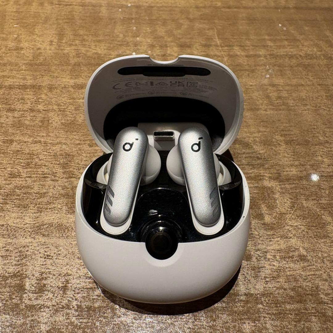 soundcore by Anker ワイヤレスイヤホン VR P10