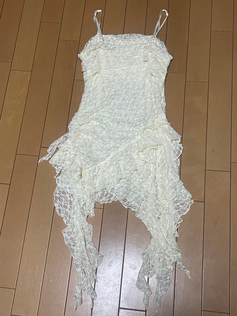 SLY TUCKED LACE RUFFLE キャミソール