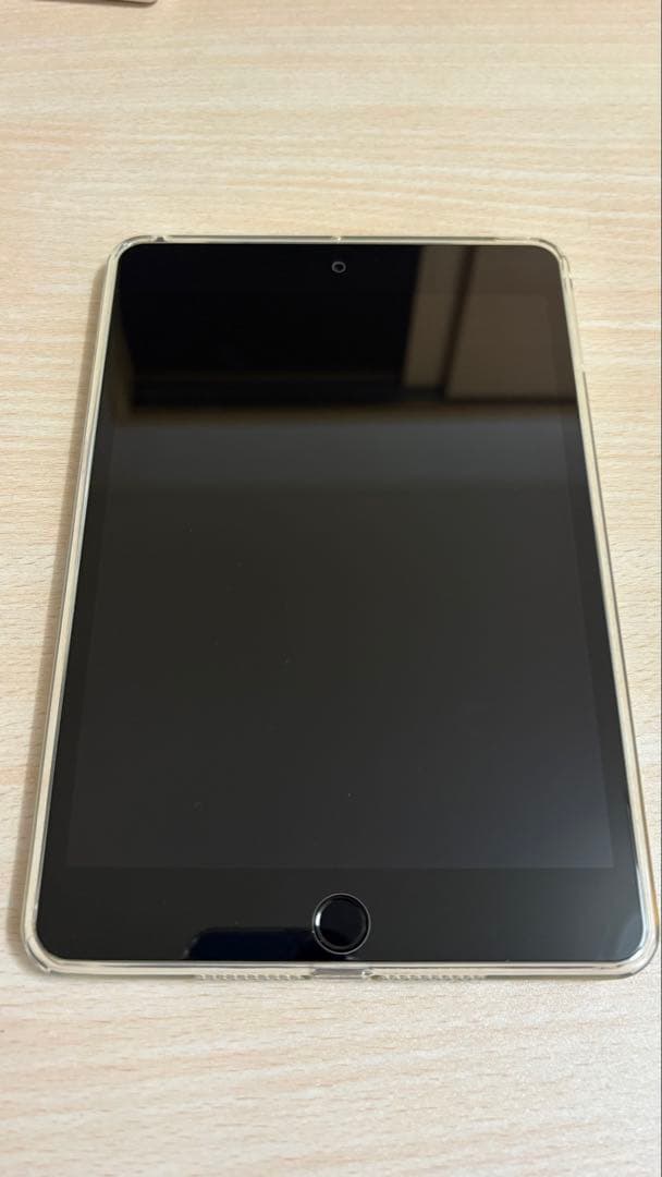 iPad mini 第4世代 Wi-Fi + Cellularモデル シルバー