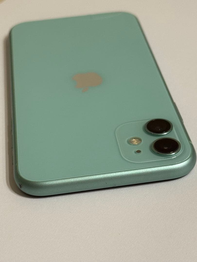 iPhone11 64gb 「オマケ付き：ケース3個」