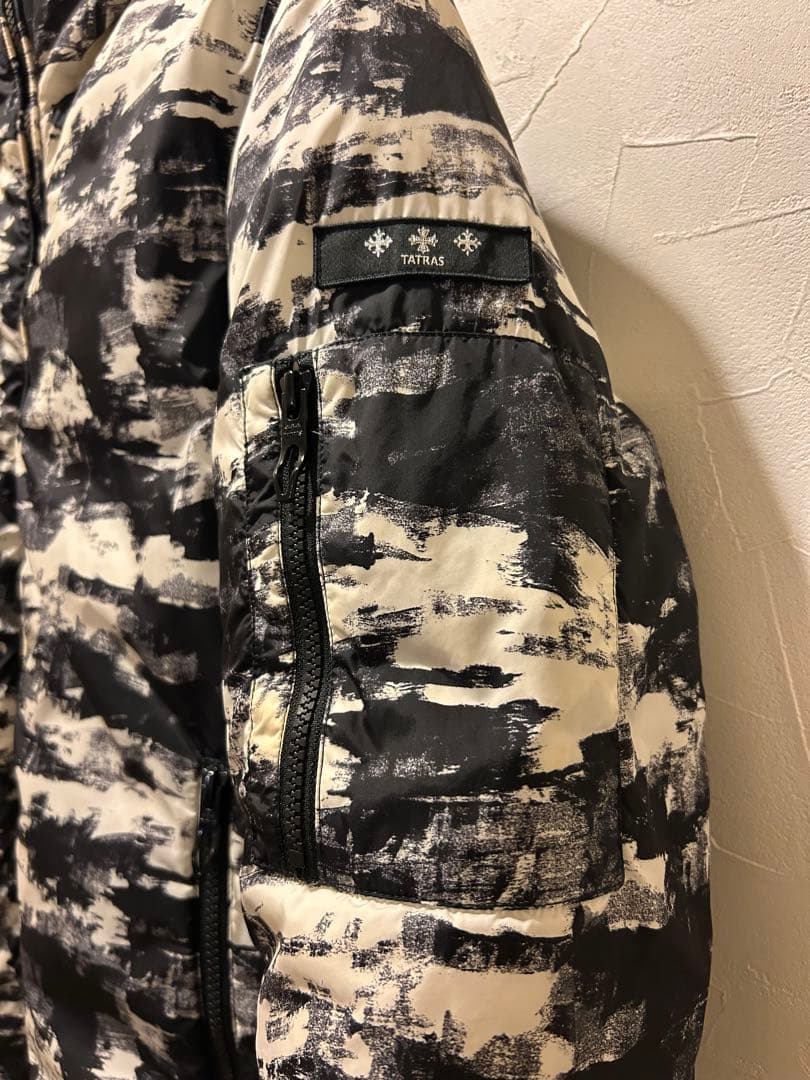 タトラスダウンジャケット