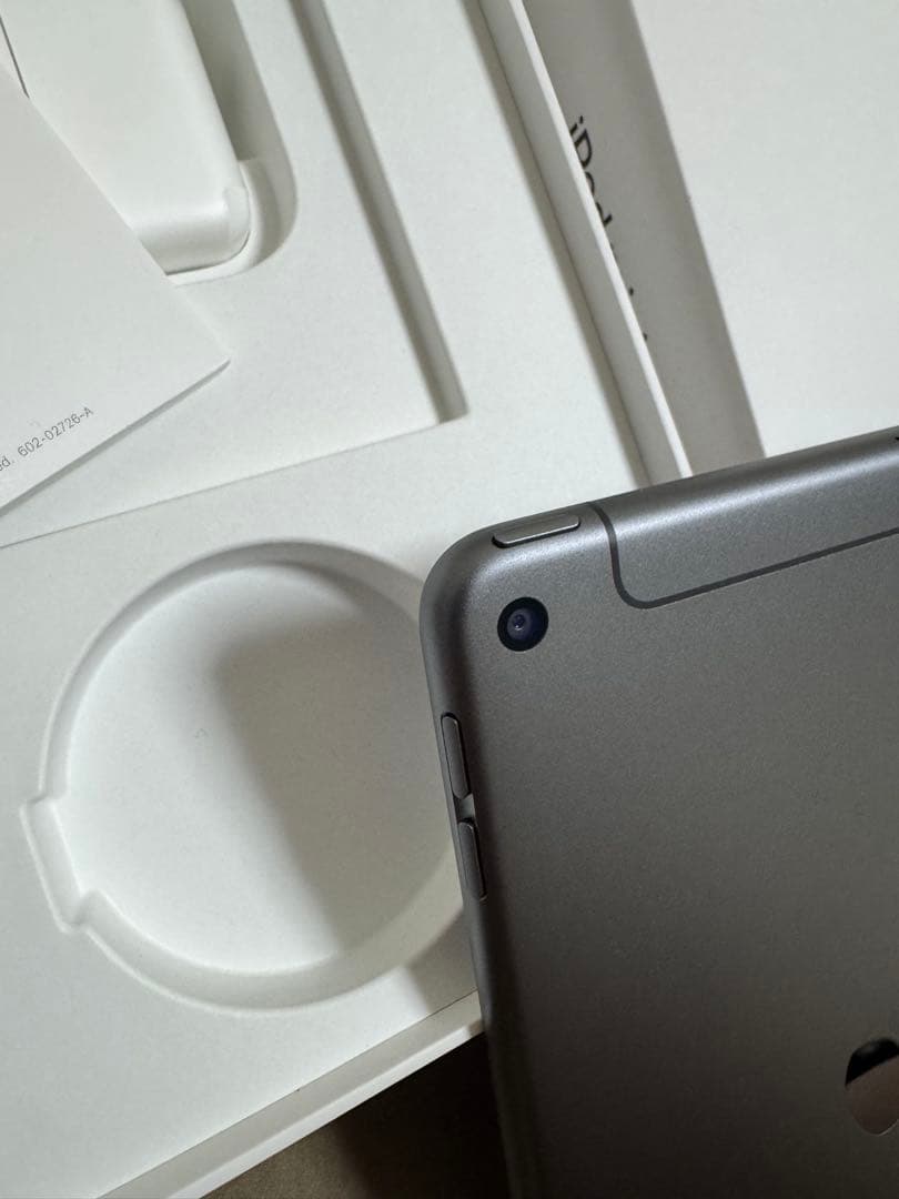 【美品】iPad mini第5世代 64GB スペースグレー セルラーモデル