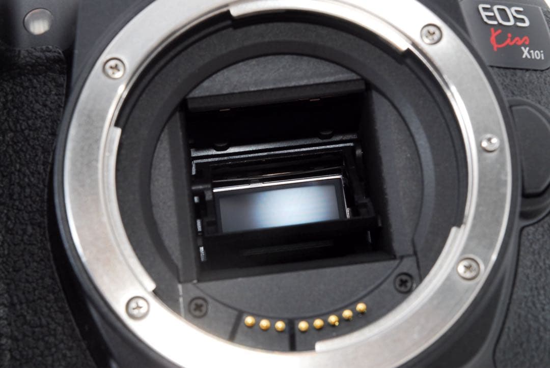 デジタル一眼レフカメラcanon kiss x10i標準&望遠&単焦点セット