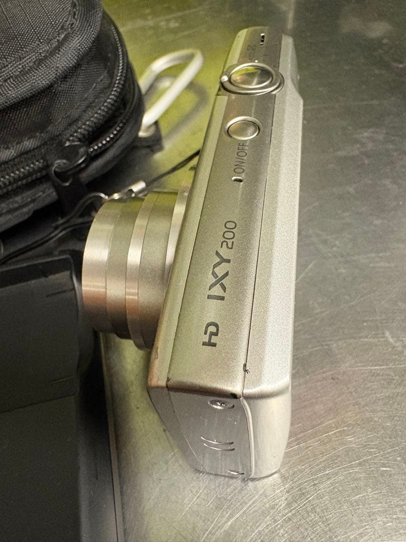 【超美品】Canon IXY200デジタルカメラ 本体 ケース付き