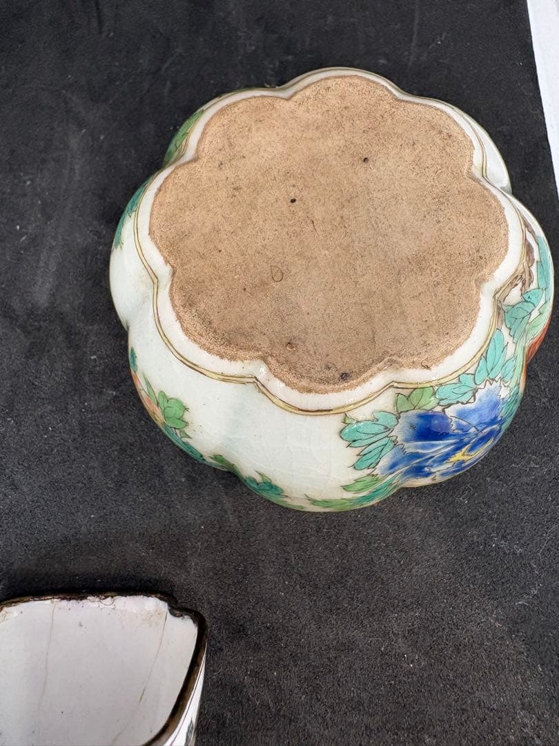 清時代唐時代徳化窯博古圖紋様 磁器大花瓶 伝世品焼物 粉彩